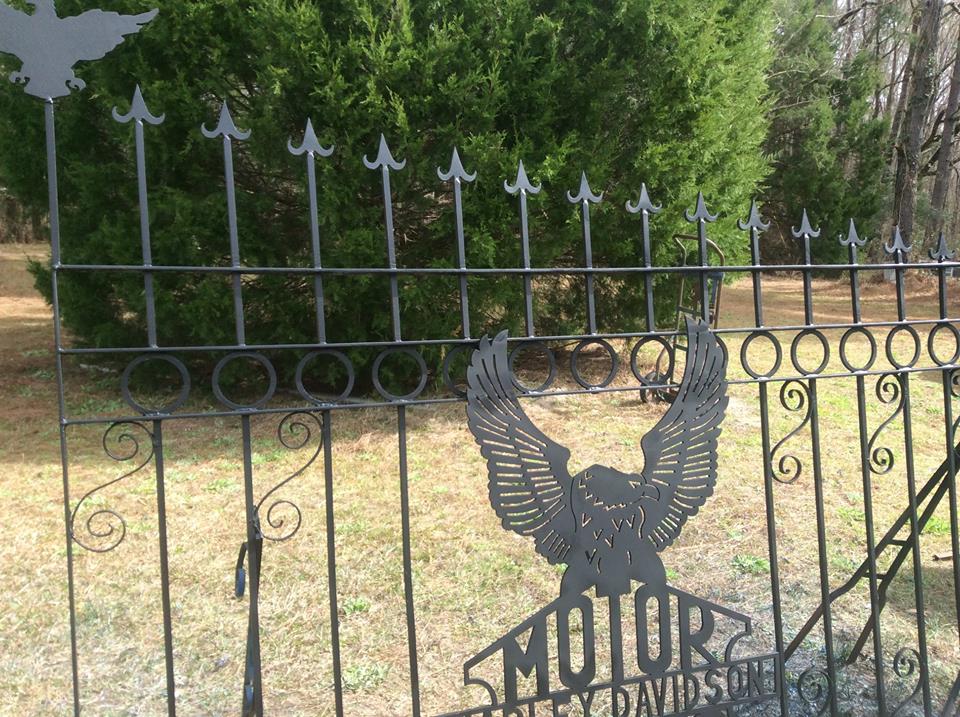 Garden sign ideas-Customized Metal Art for Your Gate